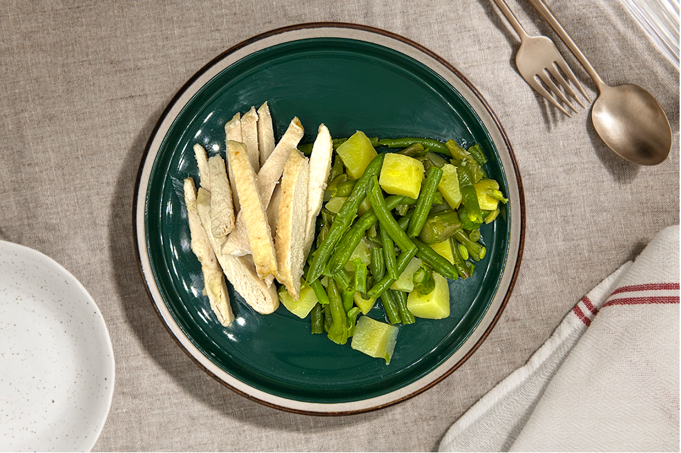 Pollo fagiolini, asparagi e patate