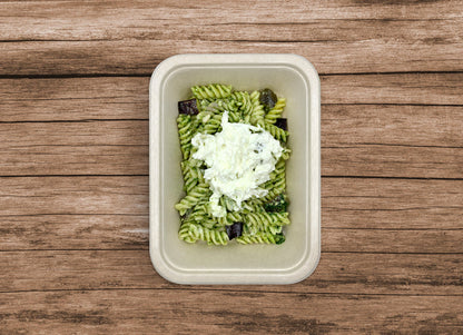 Fusilli con pesto di rucola, melanzane e stracciatella