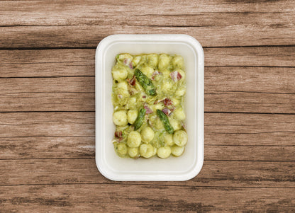 Gnocchi con crema di asparagi e pancetta croccante