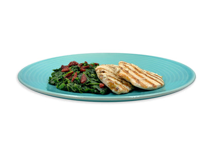 Filetto di pollo alla griglia con spinaci e bacche di Goji